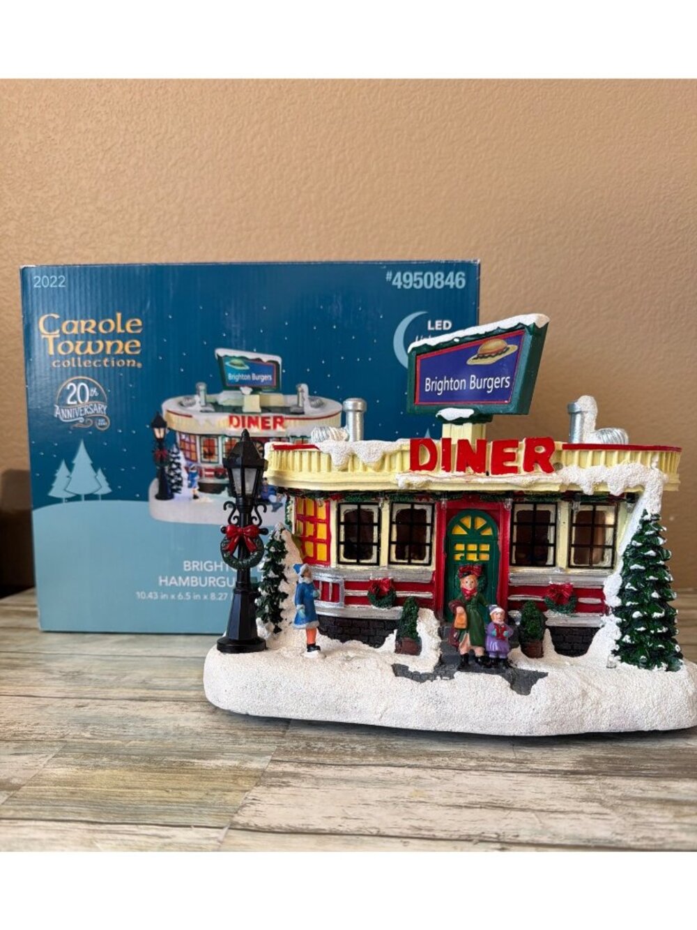 2022 Carole Towne Brighton Burgers Diner 2022 LED Musical Animated Village w/Box - Picture 3 of 17